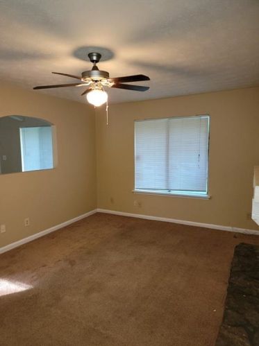 6800 Timberclair Ct, Lithonia GA  30058-6057 exterior