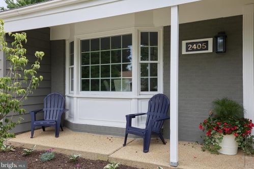 2405 Blue Valley Dr, Silver Spring MD 20904-5206 exterior