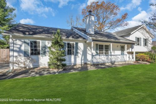 984 Woodlane Rd, Jackson Twp NJ 08527-1556 exterior