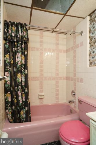 4417 Bleigh Ave, Philadelphia PA 19111-3620 exterior