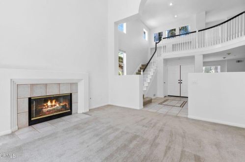 2341 Diamond Head Way, Oxnard CA  93036-7763 exterior