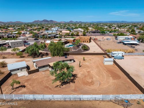 37207 23rd St, Phoenix, AZ 85086-9237