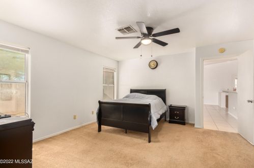 9962 Depot Dr, Tucson AZ 85747-5158 exterior