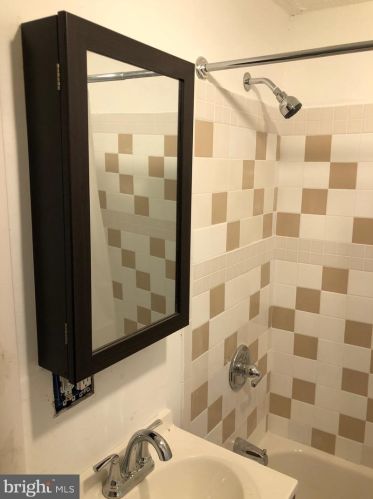 2331 Gerritt St, Philadelphia PA 19147-5821 exterior