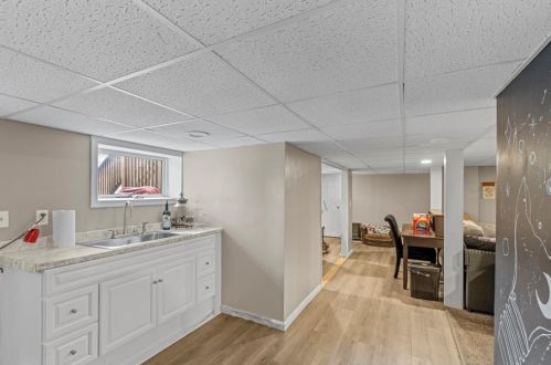 142 Lexington Ave, Providence RI 02904-4413 exterior