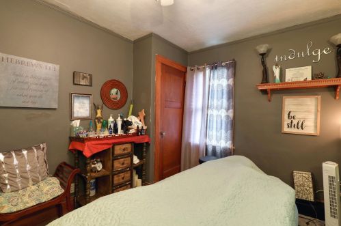 2209 69, Milwaukee WI 53213-1926 exterior