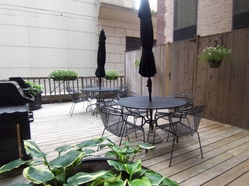 40 Delaware Pl, Chicago IL  60611-1429 exterior