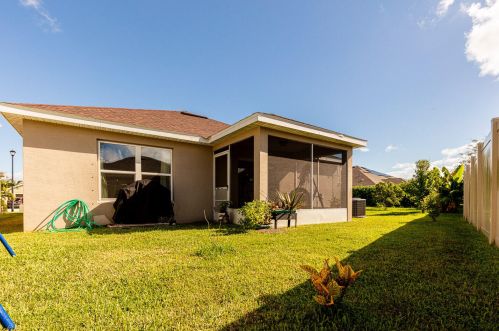 5690 Pine Trail Cir, Fort Pierce FL exterior