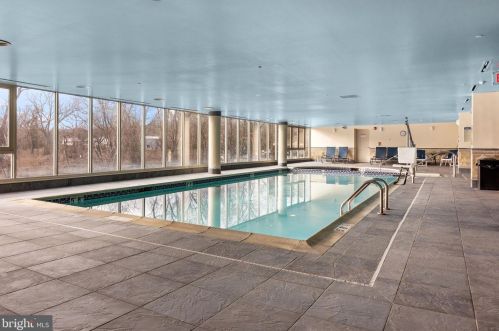 425 Carson Ter, Huntingdon Valley PA  19006-4720 exterior