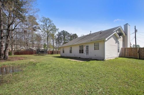 305 Emerald Grn Ct, Atlanta GA 30349-8423 exterior