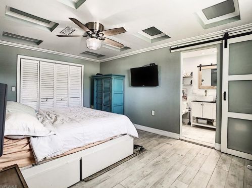 1154 Illinois Dr, Naples FL 34103-3888 exterior