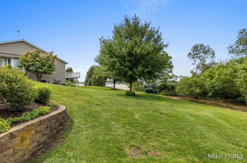 1631 Lisa Dr, Byron Township MI 49315-8122 exterior