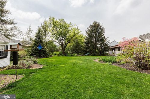 426 Dolly Dr, Lancaster PA 17601-3619 exterior