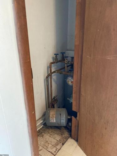 225 Main St, Bound Brk NJ 08805-1837 exterior