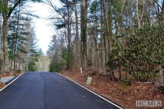 39 Piney Ridge Ct, Sapphire, NC 28774-9650