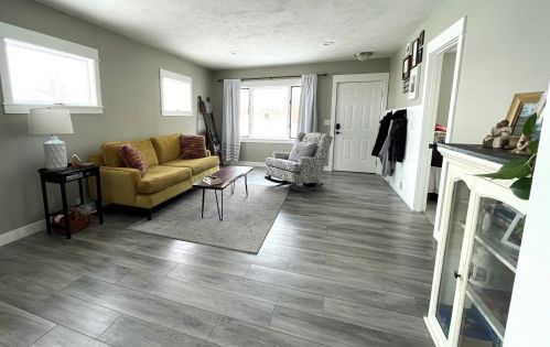 975 Evanston Ave, Meskegon MI  49442-4062 exterior