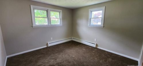 13 Conlin Dr, Enfield CT 06082-5020 exterior