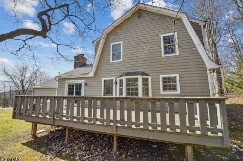 7 Deerwood Trl, Warren NJ  07059-5559 exterior