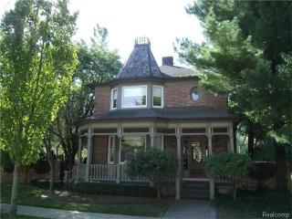 545 Brown St, Bham MI  48009-1458 exterior