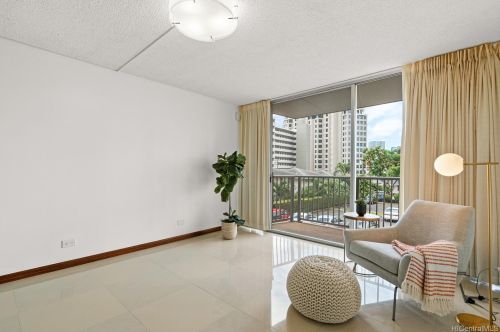 1050 Kinau St, Honolulu HI  96814-1046 exterior