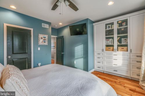 1223 Ellsworth St, Philadelphia PA 19146-2812 exterior