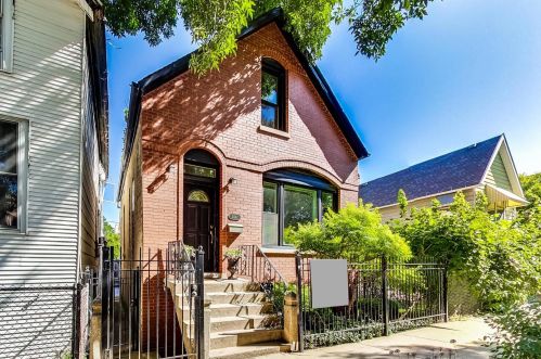 2042 Moffat St, Chicago, IL 60647-5517