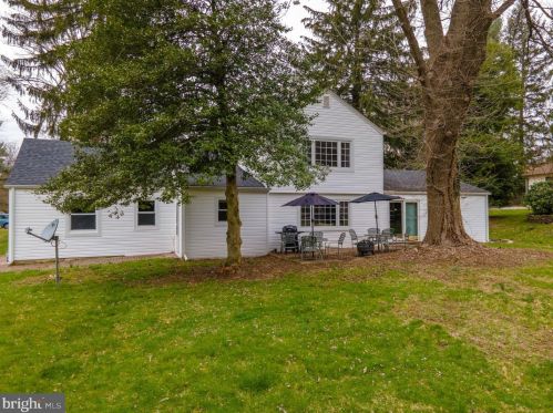 15 Delaware Ave, Trenton NJ 08628-2002 exterior