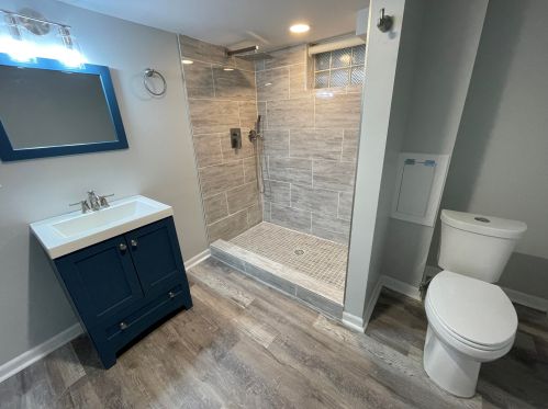 8959 Mohawk Rd, Milwaukee WI  53217-1741 exterior