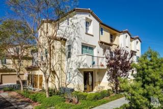 2804 Riverpark Blvd, Oxnard CA  93036-5333 exterior