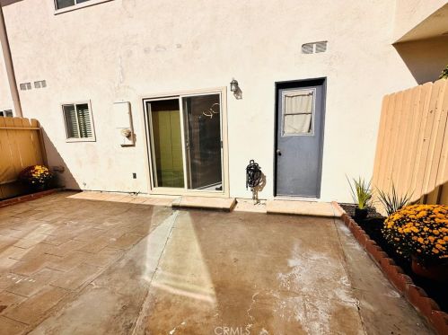 1722 Mitchell Ave, Tustin CA  92780-6321 exterior