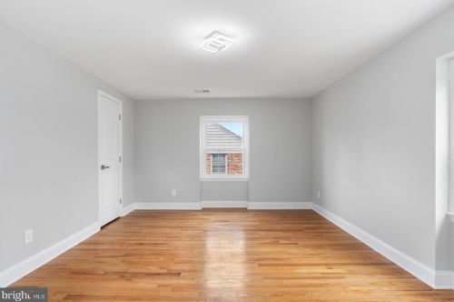 8916 Copenhaver Dr, Rockville MD  20854-3009 exterior