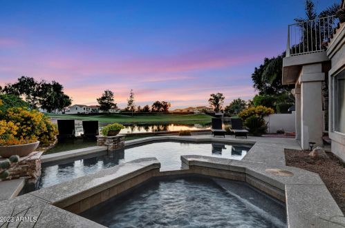 2158 Peninsula Cir, Chandler AZ  85248-3526 exterior