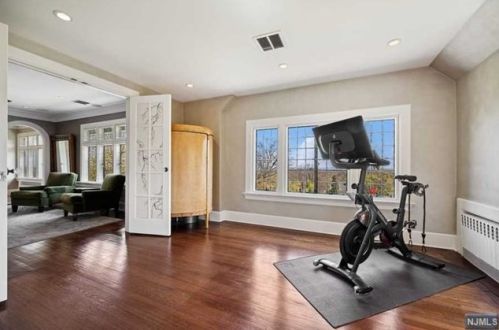 264 Upper Mtn Ave, Montclair NJ 07043-1417 exterior