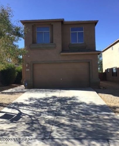 7916 Baja Stone Ave, Tucson AZ  85756-8477 exterior