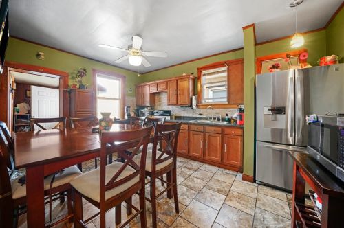 5238 Nelson St, Chicago IL 60657-3042 exterior