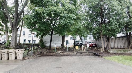 1915 University Ave, Madison WI 53726-3918 exterior