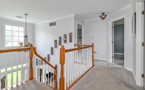 1636 Oakleaf Ln, Pittsburgh PA 15237-6708 exterior