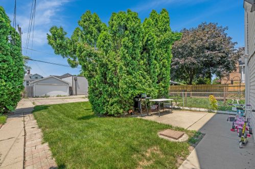 2818 72 Ct, Chicago IL 60707-1507 exterior