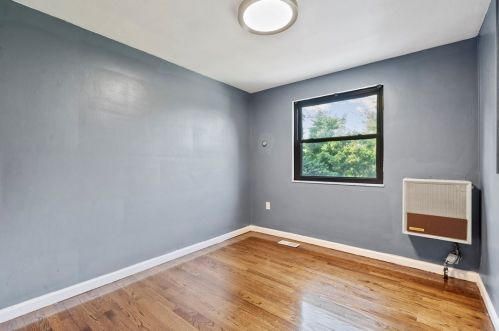 308 Frazier Dr, Pittsburgh PA 15235-5257 exterior