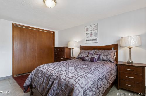 1892 56th St, Fennville MI 49408-8508 exterior