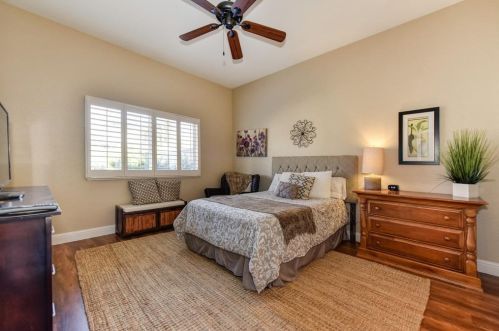 700 Diamond Glen Cir, Folsom CA 95630-3157 exterior