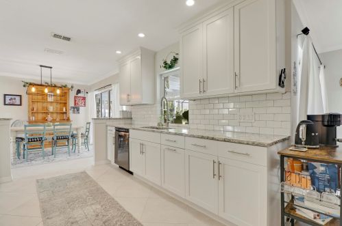 2910 Cates Cir, Fort Pierce FL  34952-5812 exterior