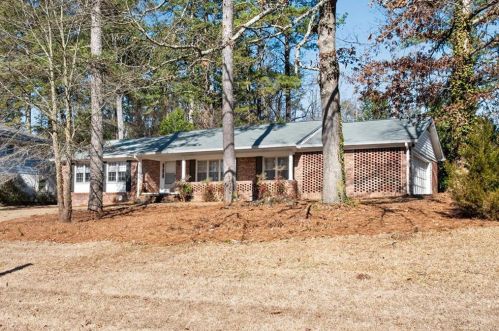 3764 Gladney Dr, Atlanta, GA 30341-4638