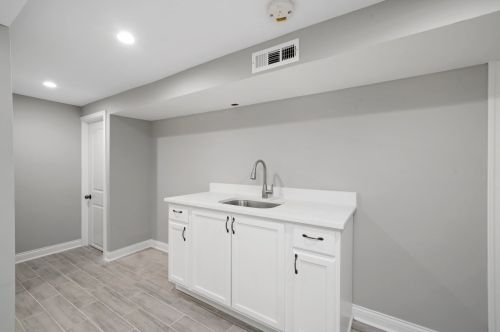 5548 Kilbourn Ave, Chicago IL  60629-4808 exterior