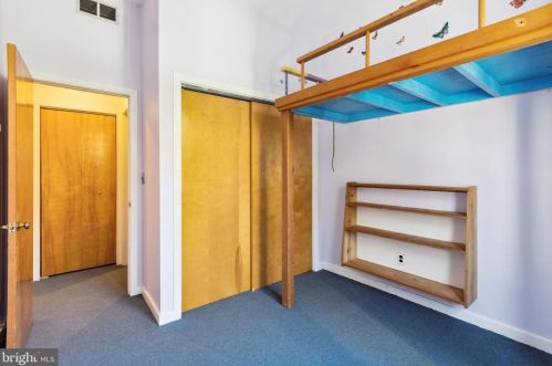 730 Bainbridge St, Philadelphia PA 19146-1807 exterior