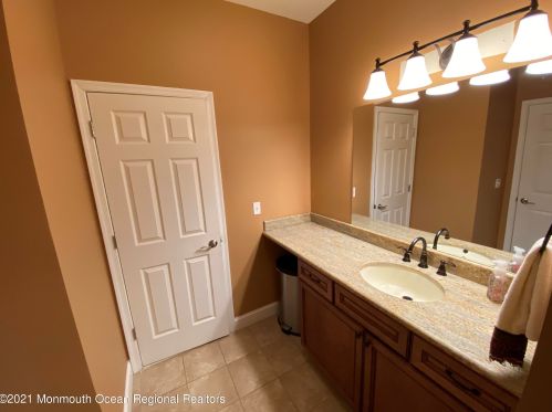 348 Central Blvd, Berkeley Township NJ 08721-3318 exterior