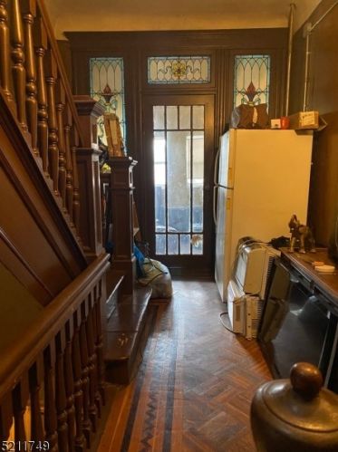 121 Seymour Ave, Newark NJ 07108-1714 exterior