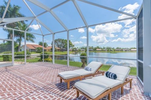 319 Lambton Ln, Naples FL 34104-7865 exterior