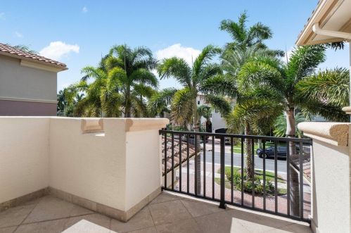 17894 Monte Vis Dr, Boca Raton FL 33496-1057 exterior
