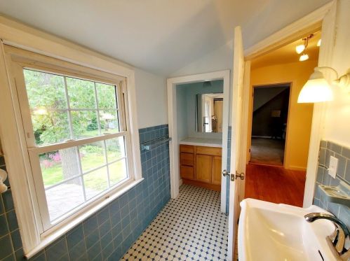 2414 Glenside Blvd, Meskegon MI 49441-3244 exterior